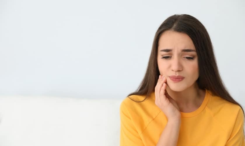 What Causes a Fractured Tooth and How to Fix It?